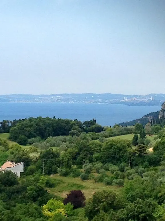 Affittacamere Battistoli Costermano Guest house