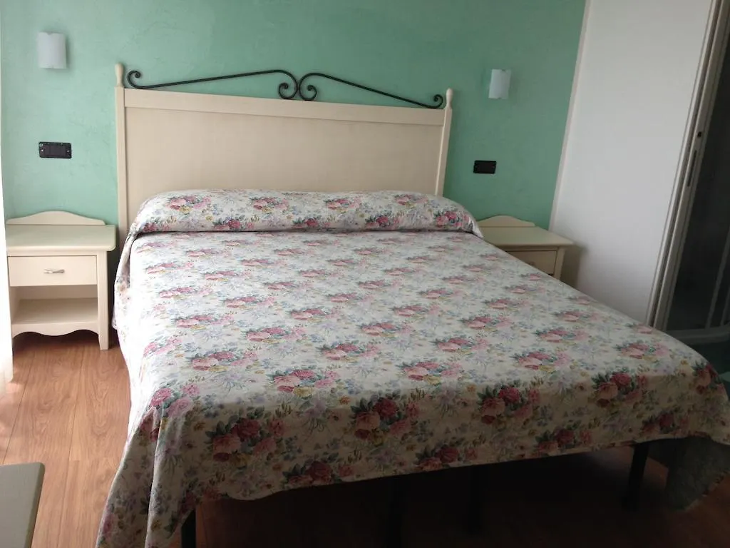 Affittacamere Battistoli Costermano Guest house