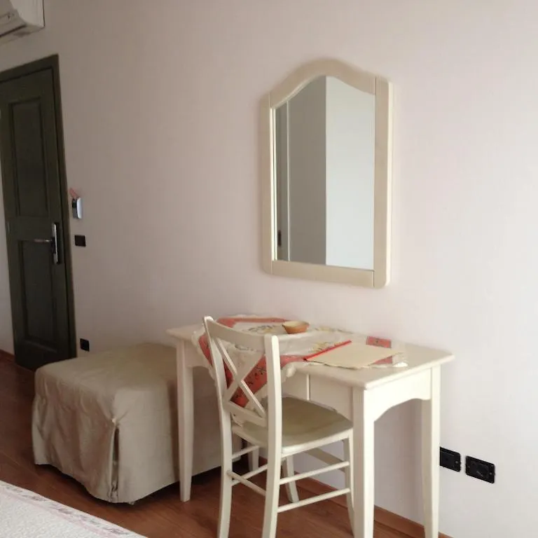 Affittacamere Battistoli Costermano Guest house